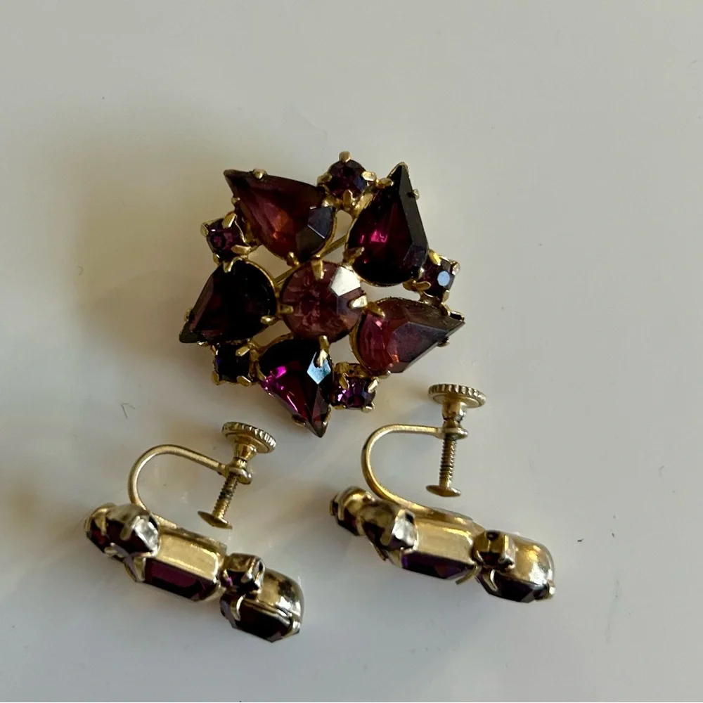 GORGEOUS vintage brooch and earrings set